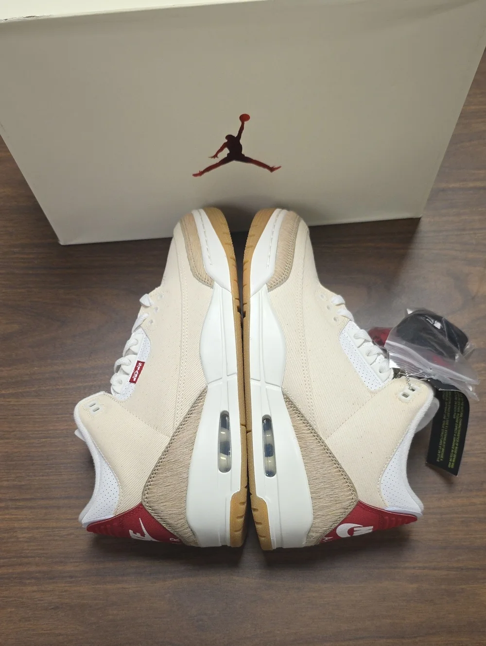 Levis x Jordan 3 Retro 